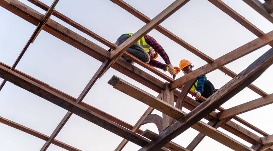 Expert new roof installation services in Mapleton, IL